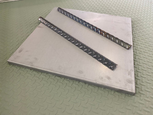 Mudguard Steel 600x600 c/w 2 Stays Raw